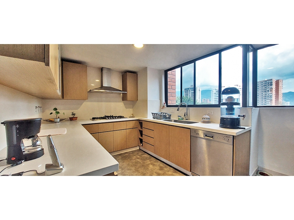 Apartamento en venta en El Poblado, Medellín · foto 7 de 24
