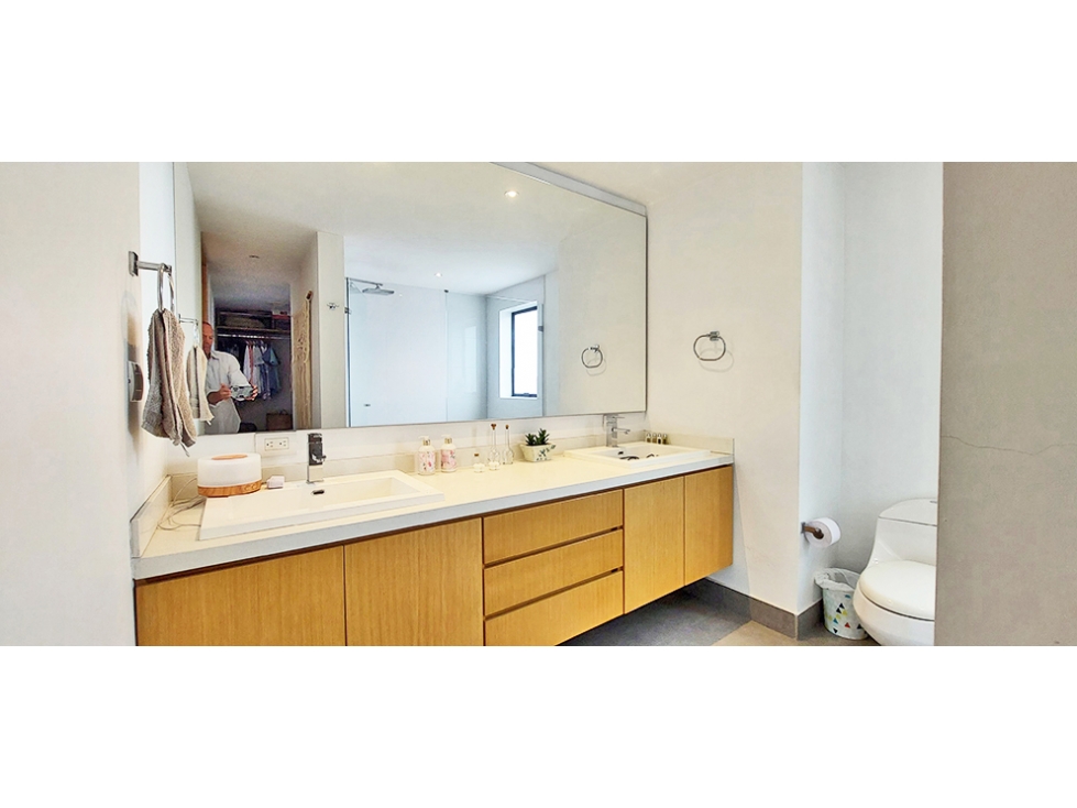 Apartamento en venta en El Poblado, Medellín · foto 18 de 24