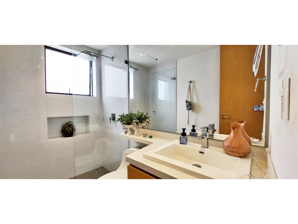 Apartamento en venta en El Poblado, Medellín · foto 20 de 24