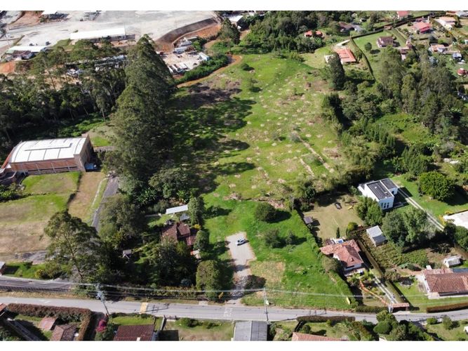Lote en venta en Guarne, 23517 m² · foto 4 de 6