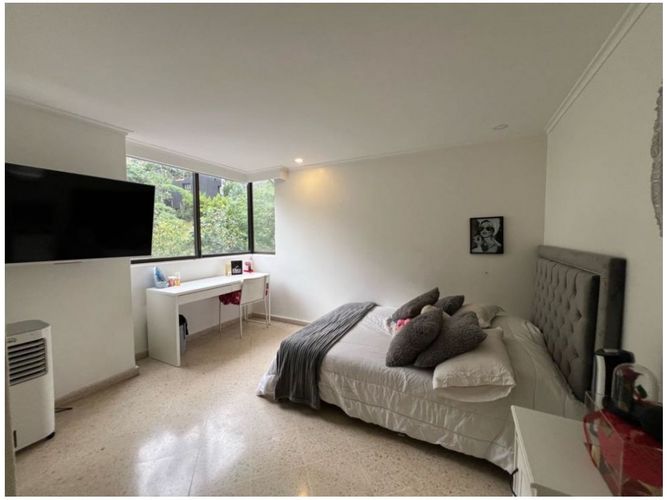 Apartamento en venta en El Poblado, Medellín · foto 18 de 24