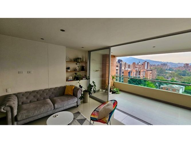 Apartamento en venta en Zuñiga, Envigado, 108 m² · foto 3 de 12
