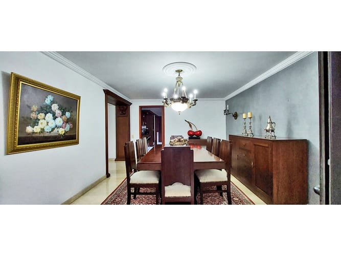 Apartamento de 3 alcobas en venta en El Poblado, Medellín, 225 m² · foto 6 de 19