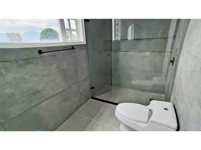 Casa de 4 alcobas en venta en El Tesoro, Medellín, 345 m² · foto 20 de 23