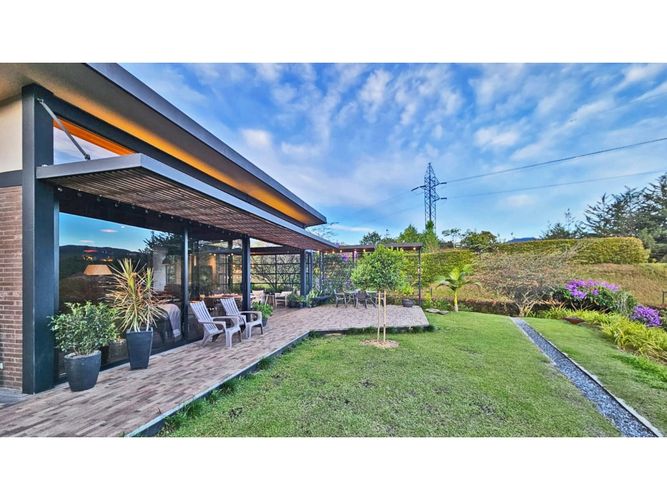 Casa de 3 alcobas en venta en La Ceja, 372 m² · foto 7 de 24