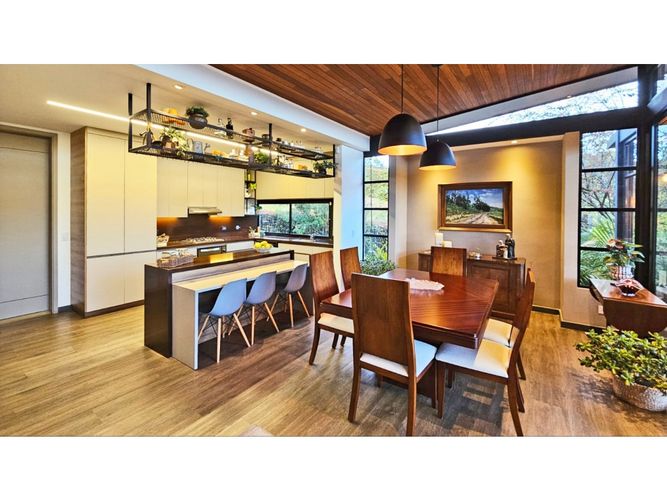 Casa de 3 alcobas en venta en La Ceja, 372 m² · foto 10 de 24