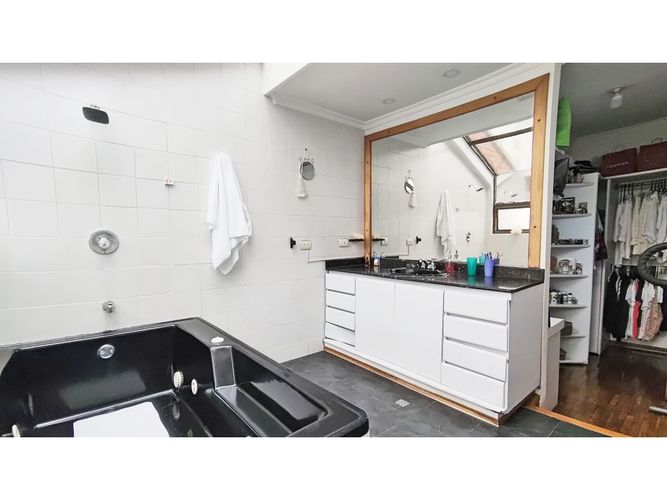 Casa de 3 alcobas en venta en La Visitación, Medellín, 274 m² · foto 17 de 24
