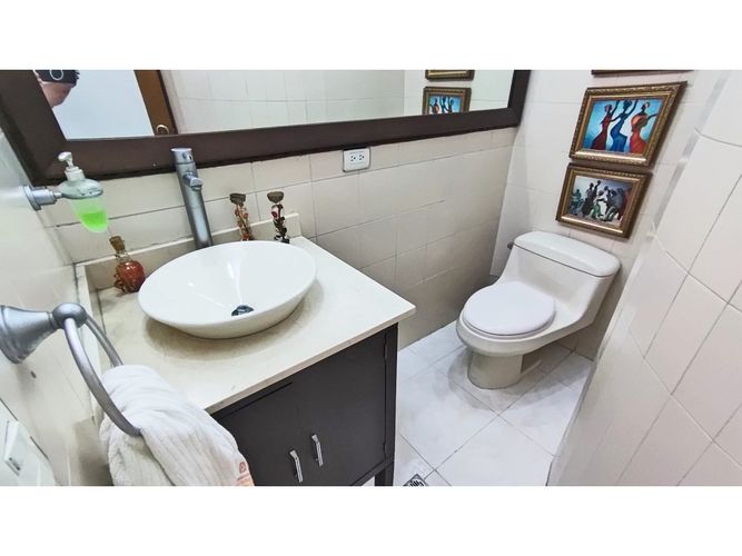 Casa de 3 alcobas en venta en La Visitación, Medellín, 274 m² · foto 24 de 24