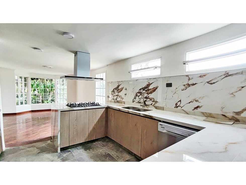 Casa en Arriendo en El tesoro, Medellín