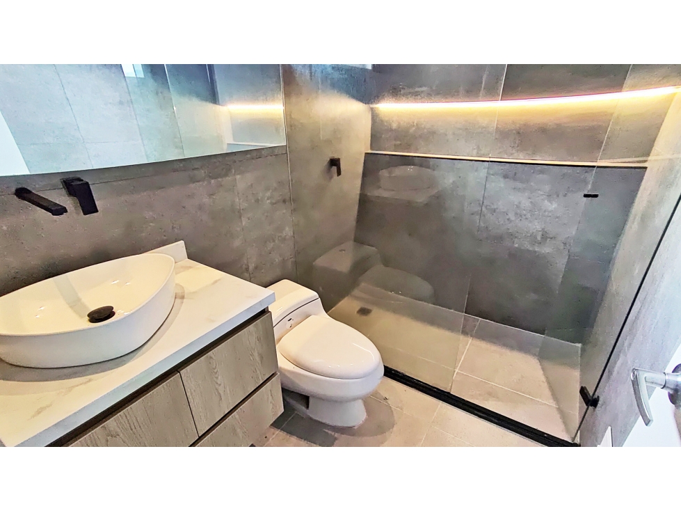Casa en arriendo en El Tesoro, Medellín · foto 15 de 23