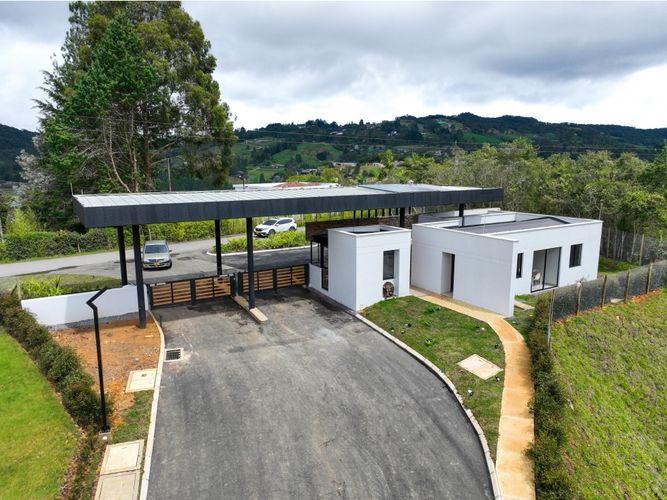 Lote en venta en Pantanillo, Envigado, 1027 m² · foto 4 de 4