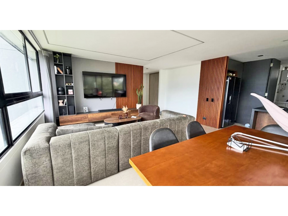 Apartamento en venta en Camino Verde, Envigado · foto 2 de 14