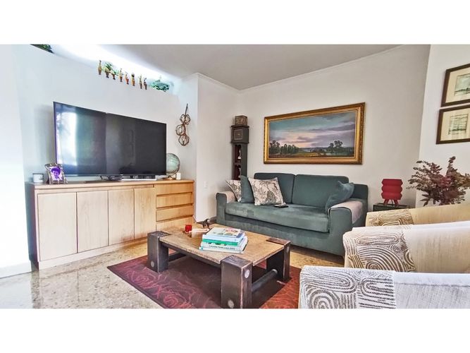 Apartamento de 3 alcobas en venta en Patio Bonito, Medellín, 211 m² · foto 7 de 21
