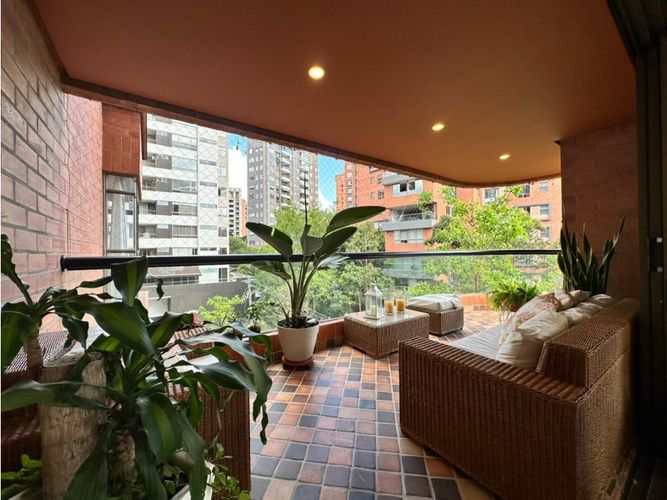 Apartamento en venta en Lalinde, Medellín · foto 3 de 24