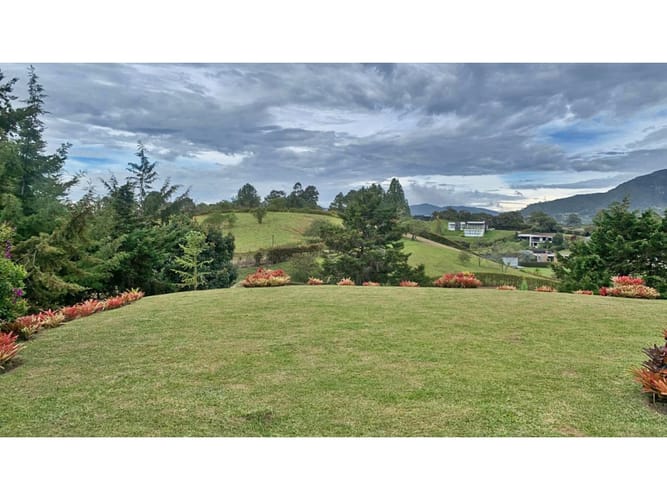 Casa de 4 alcobas en venta en El Salado, Rionegro, 400 m² · foto 5 de 20
