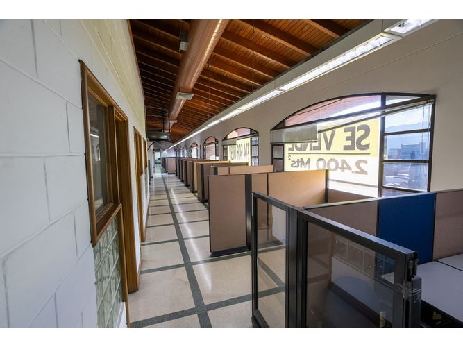 Oficina en venta en La Candelaria, Medellín, 2413 m² · foto 3 de 24