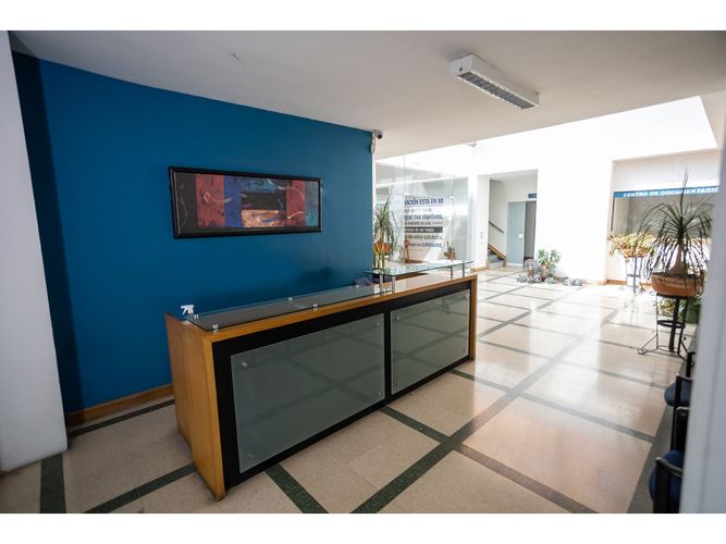 Oficina en venta en La Candelaria, Medellín, 2413 m² · foto 4 de 24