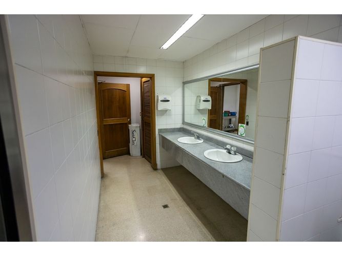 Oficina en venta en La Candelaria, Medellín, 2413 m² · foto 5 de 24