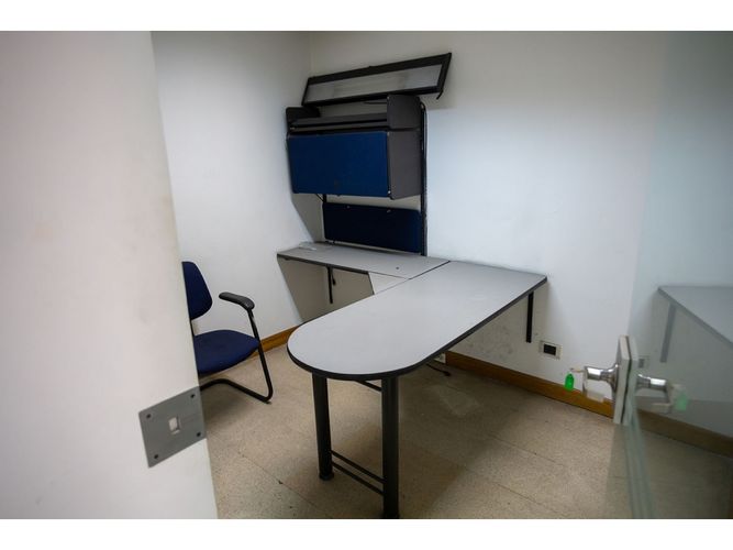 Oficina en venta en La Candelaria, Medellín, 2413 m² · foto 7 de 24