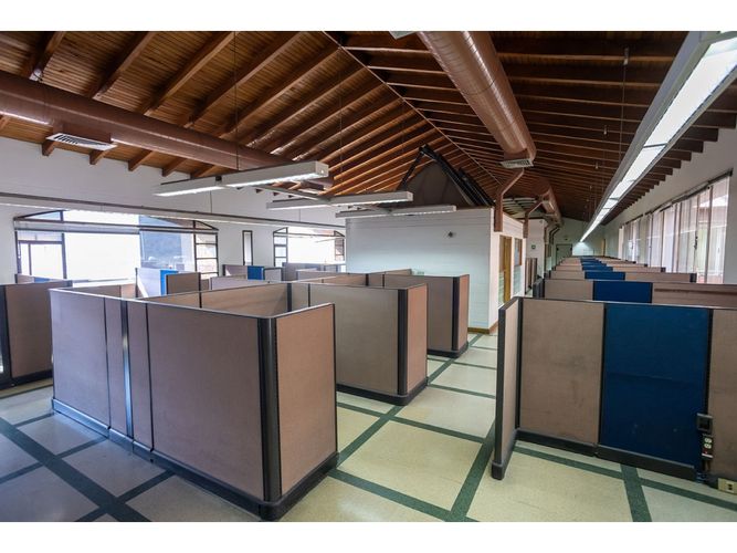 Oficina en venta en La Candelaria, Medellín, 2413 m² · foto 22 de 24