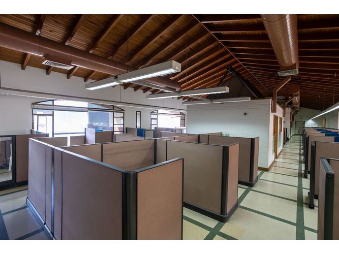 Oficina en venta en La Candelaria, Medellín, 2413 m² · foto 23 de 24