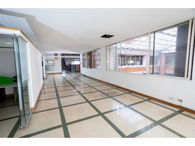 Oficina en venta en La Candelaria, Medellín, 2413 m² · foto 24 de 24