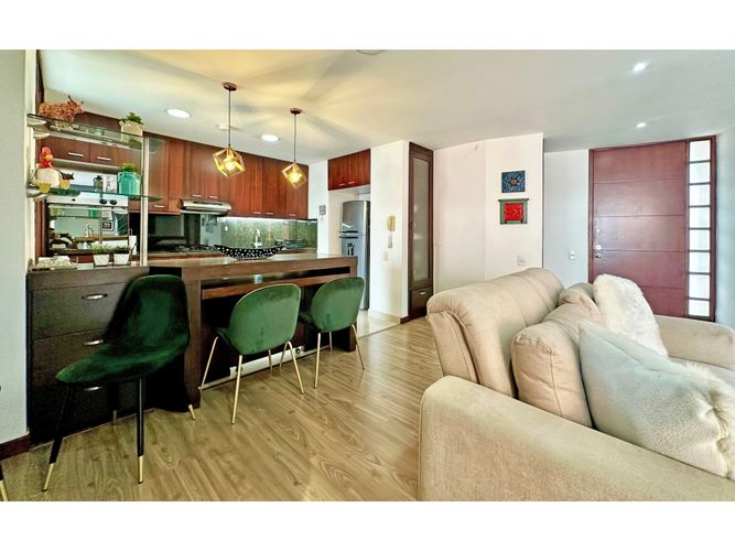 Apartaestudio en venta en Lalinde, Medellín, 72 m² · foto 2 de 9