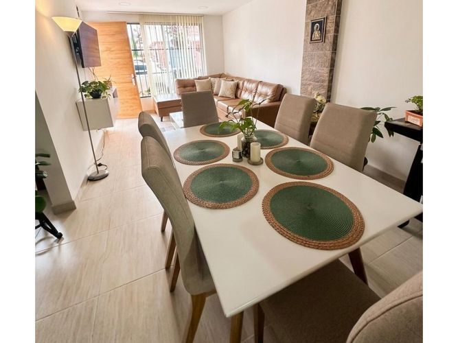 Casa de 5 alcobas en venta en La Ceja, 154 m² · foto 2 de 14