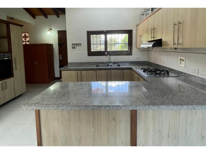 Casa de 2 alcobas en venta en La Ceja, 158 m² · foto 4 de 19