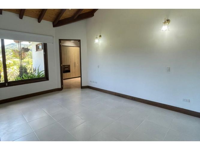 Casa de 2 alcobas en venta en La Ceja, 158 m² · foto 5 de 19