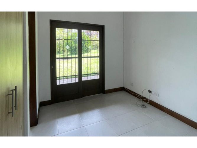 Casa de 2 alcobas en venta en La Ceja, 158 m² · foto 8 de 19