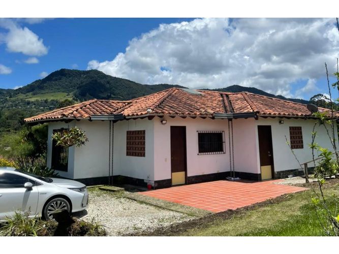 Casa de 2 alcobas en venta en La Ceja, 158 m² · foto 18 de 19