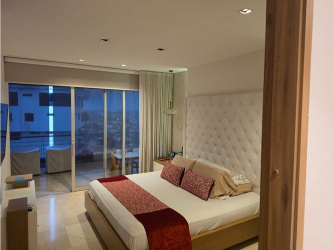 Apartamento de 3 alcobas en venta en Cristales, Cali, 198 m² · foto 2 de 14