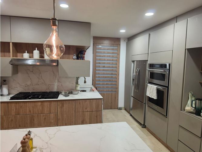 Apartamento de 3 alcobas en venta en Cristales, Cali, 198 m² · foto 5 de 14