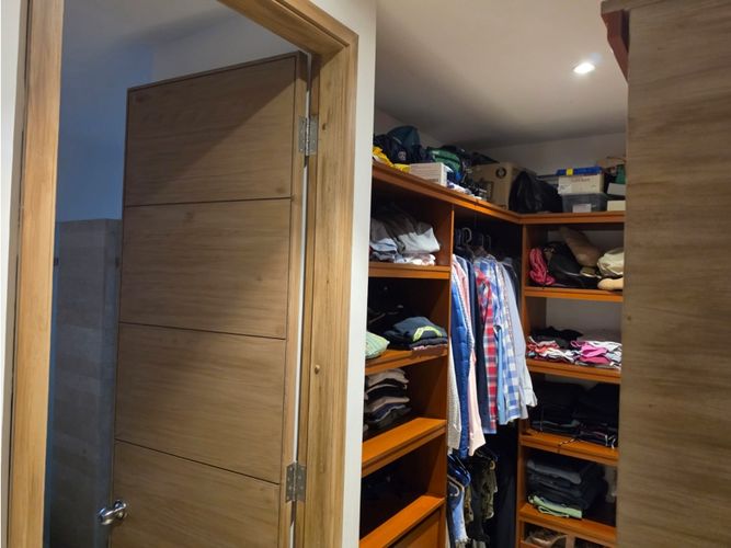 Apartamento de 3 alcobas en venta en Cristales, Cali, 198 m² · foto 10 de 14