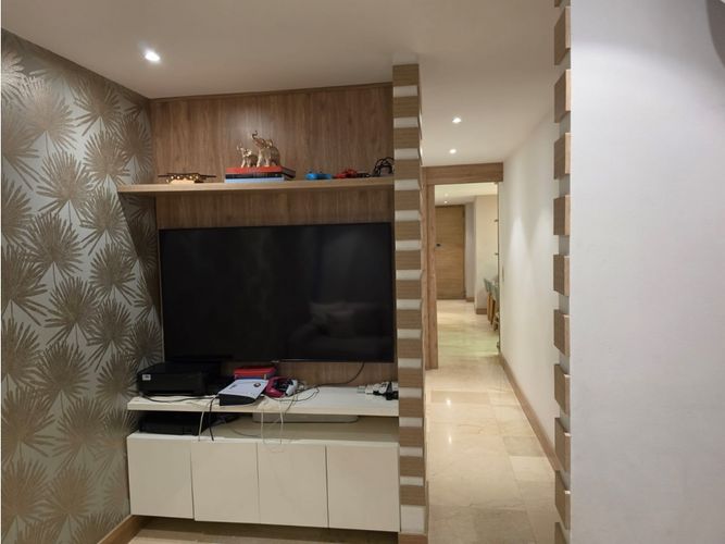 Apartamento de 3 alcobas en venta en Cristales, Cali, 198 m² · foto 11 de 14