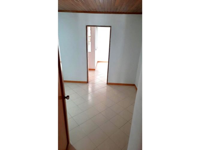 Casa de 4 alcobas en venta en Rodeo Alto, Medellín, 110 m² · foto 5 de 24