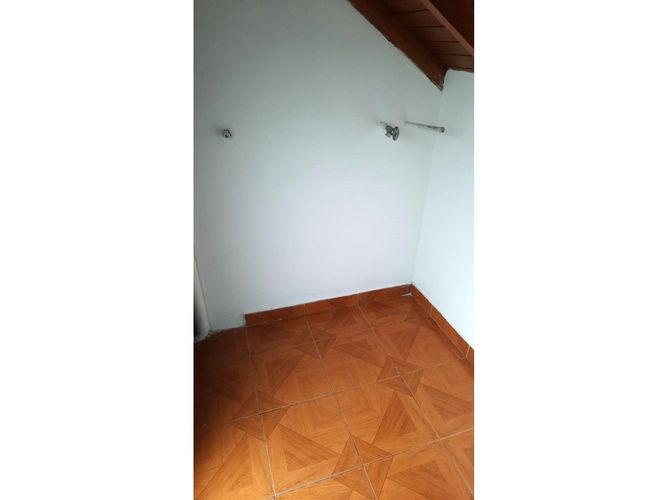 Casa de 4 alcobas en venta en Rodeo Alto, Medellín, 110 m² · foto 23 de 24