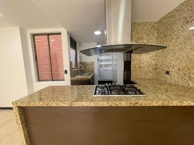 Apartamento de 3 alcobas en arriendo en Laureles, Medellín, 105 m² · foto 10 de 19