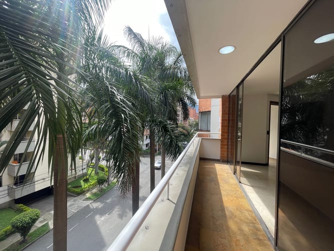 Apartamento de 3 alcobas en arriendo en Laureles, Medellín, 105 m² · foto 13 de 19