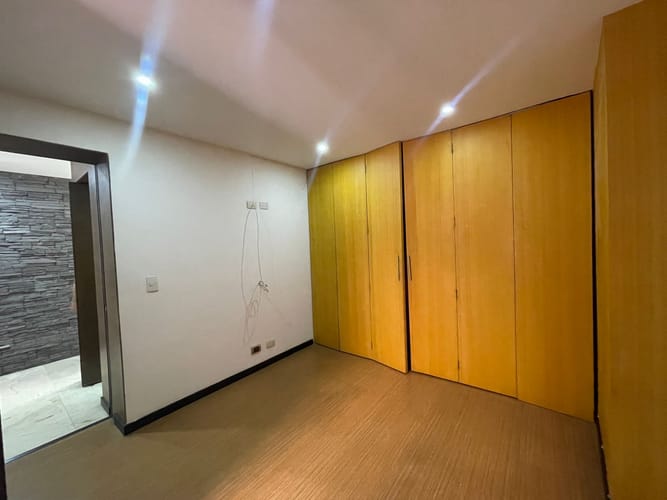 Apartamento de 3 alcobas en arriendo en Laureles, Medellín, 105 m² · foto 16 de 19