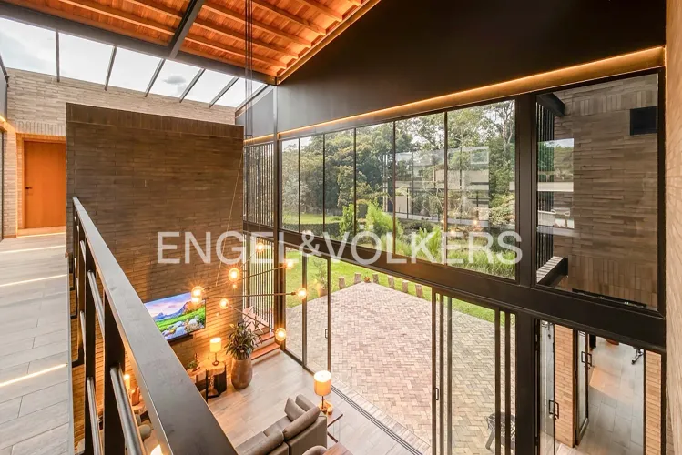 Casa de 5 alcobas en venta en So�Adora, La Ceja, 250 m² · foto 3 de 14