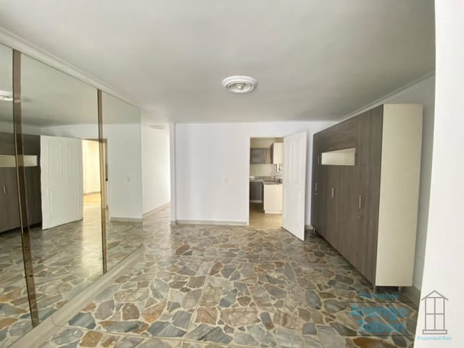Edificio en venta en Conquistadores, Medellín · foto 4 de 20