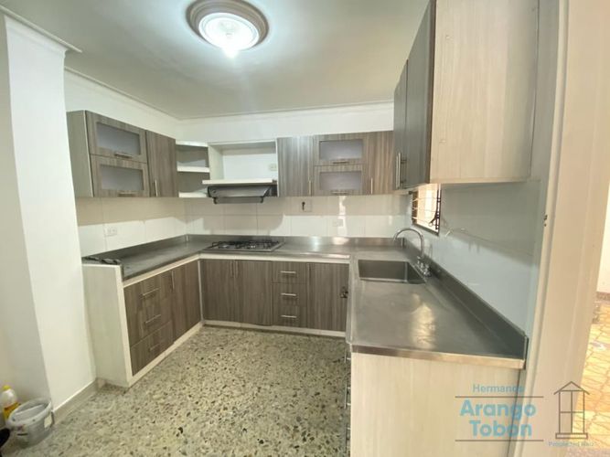 Edificio en venta en Conquistadores, Medellín · foto 5 de 20