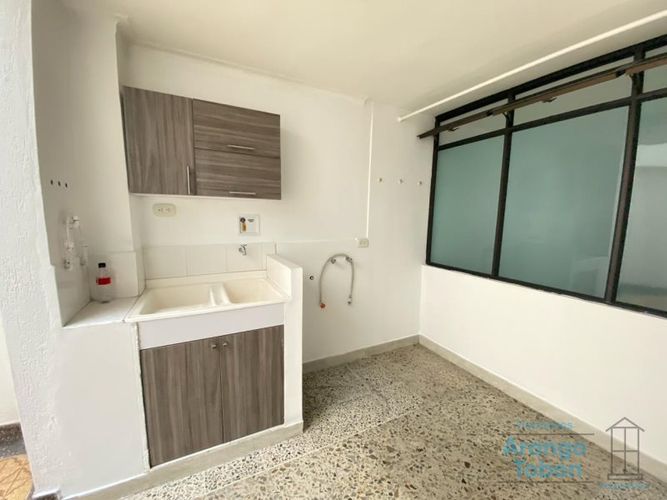 Edificio en venta en Conquistadores, Medellín · foto 13 de 20