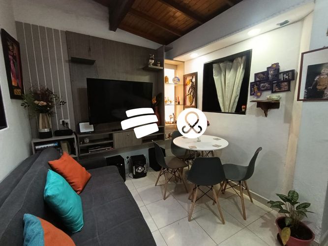 Casa de 5 alcobas en venta en El Salvador, Medellín, 130 m² · foto 2 de 14