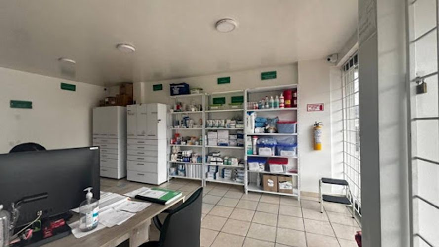 Edificio en venta en Laura Vicuña, Chía, 900 m² · foto 4 de 24