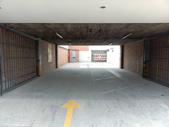 Casa de 2 alcobas en venta en Castilla, Bogotá, 460 m² · foto 6 de 20