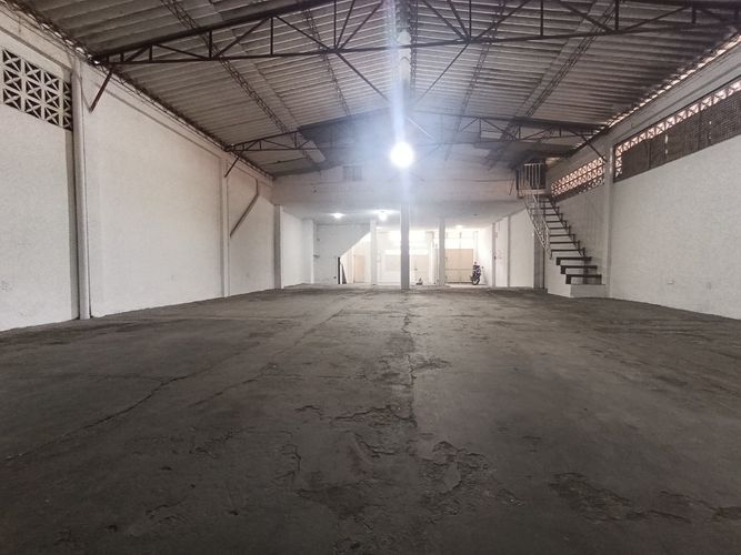 Bodega en arriendo en El Llano, Cúcuta, 556 m² · foto 6 de 24