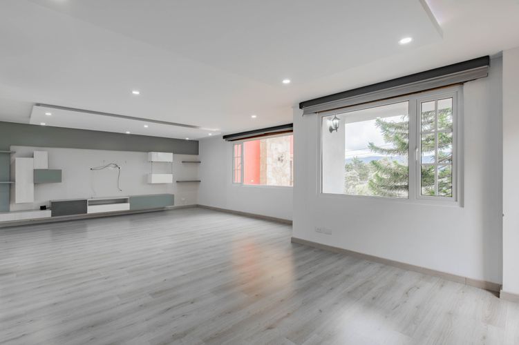 Casa de 4 alcobas en venta en Club De Los Lagartos, Bogotá, 268 m² · foto 2 de 20